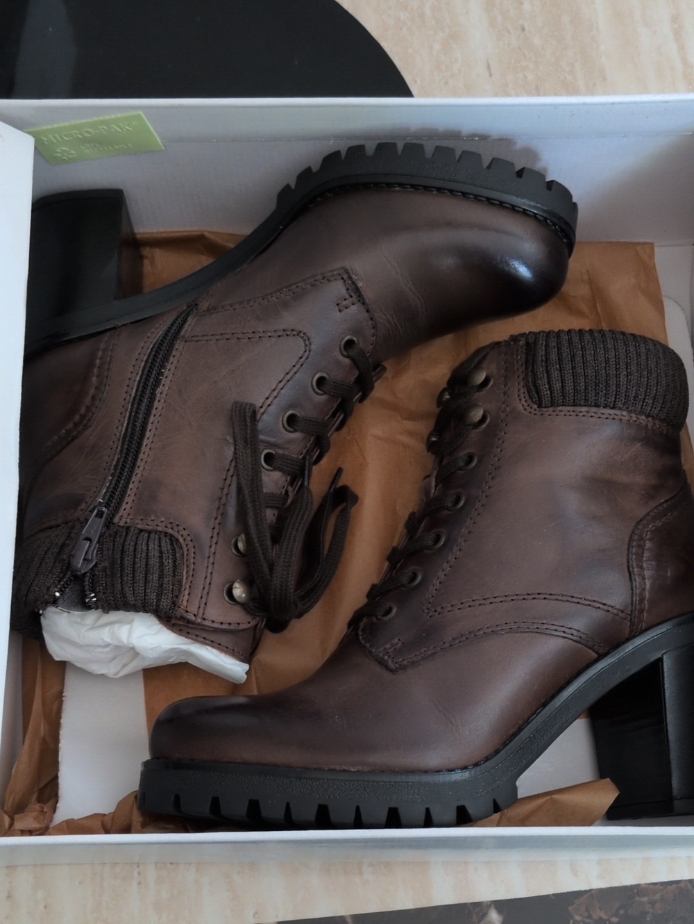 Brand New Women's Brown Lace-Up Block Heel Ankle Boots with Knit Collar